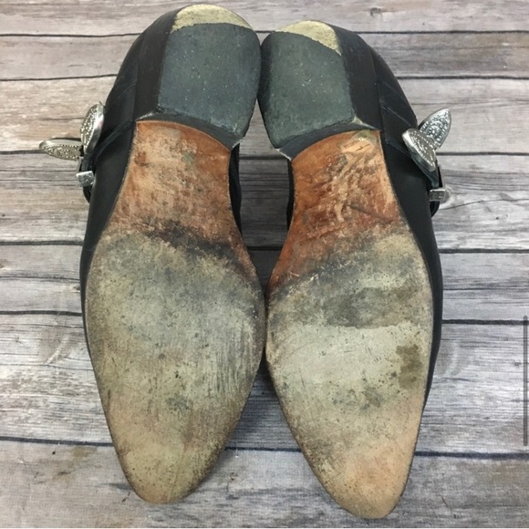 Boots - Picture 6 of 8